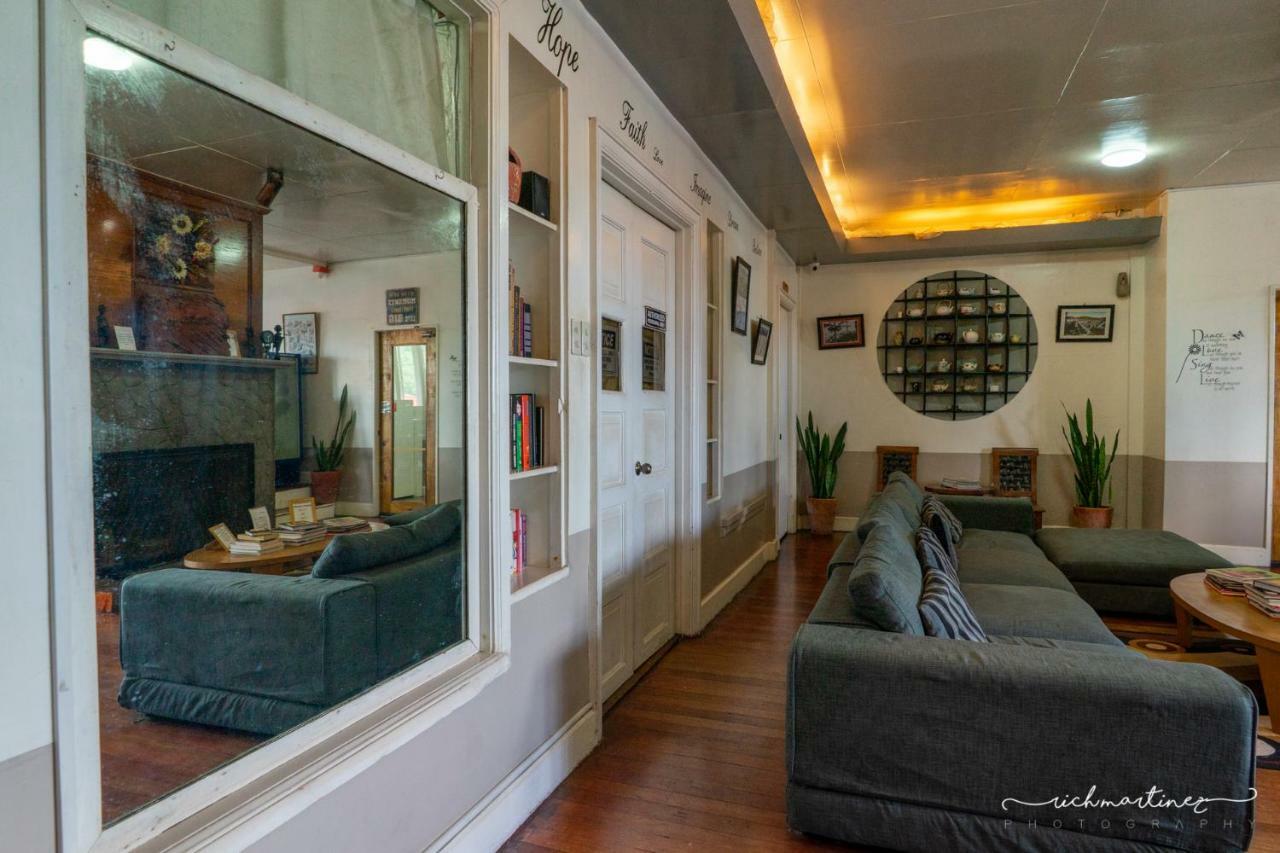 Old Orangewood Bed & Breakfast Baguio City Exterior photo